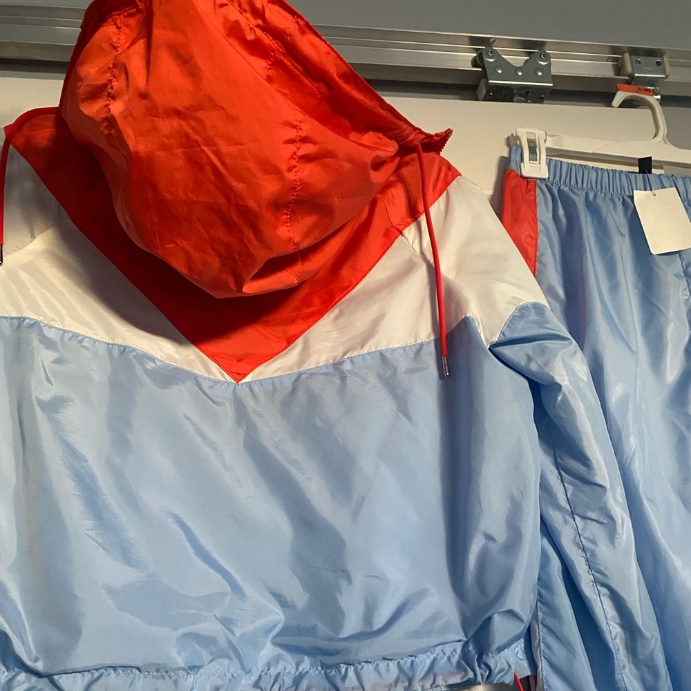 Vintage H&M windbreaker set. Joggers and jacket. Super light weight - Picture 6 of 8